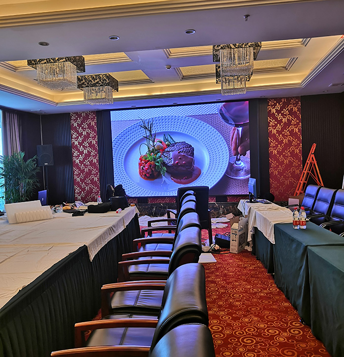 丹江口汉江国际酒店室内P2.0全彩屏